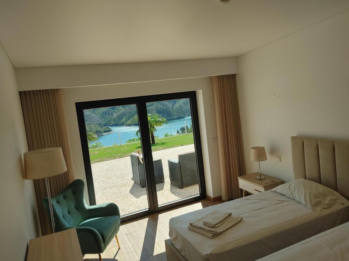 Lago Azul Villas Ferreira do Zezere Exterior photo