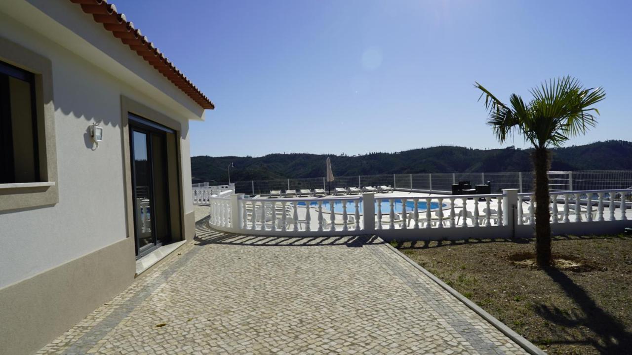 Lago Azul Villas Ferreira do Zezere Exterior photo