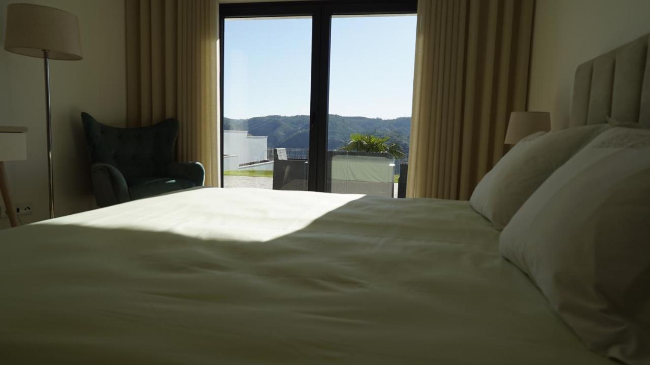 Lago Azul Villas Ferreira do Zezere Exterior photo