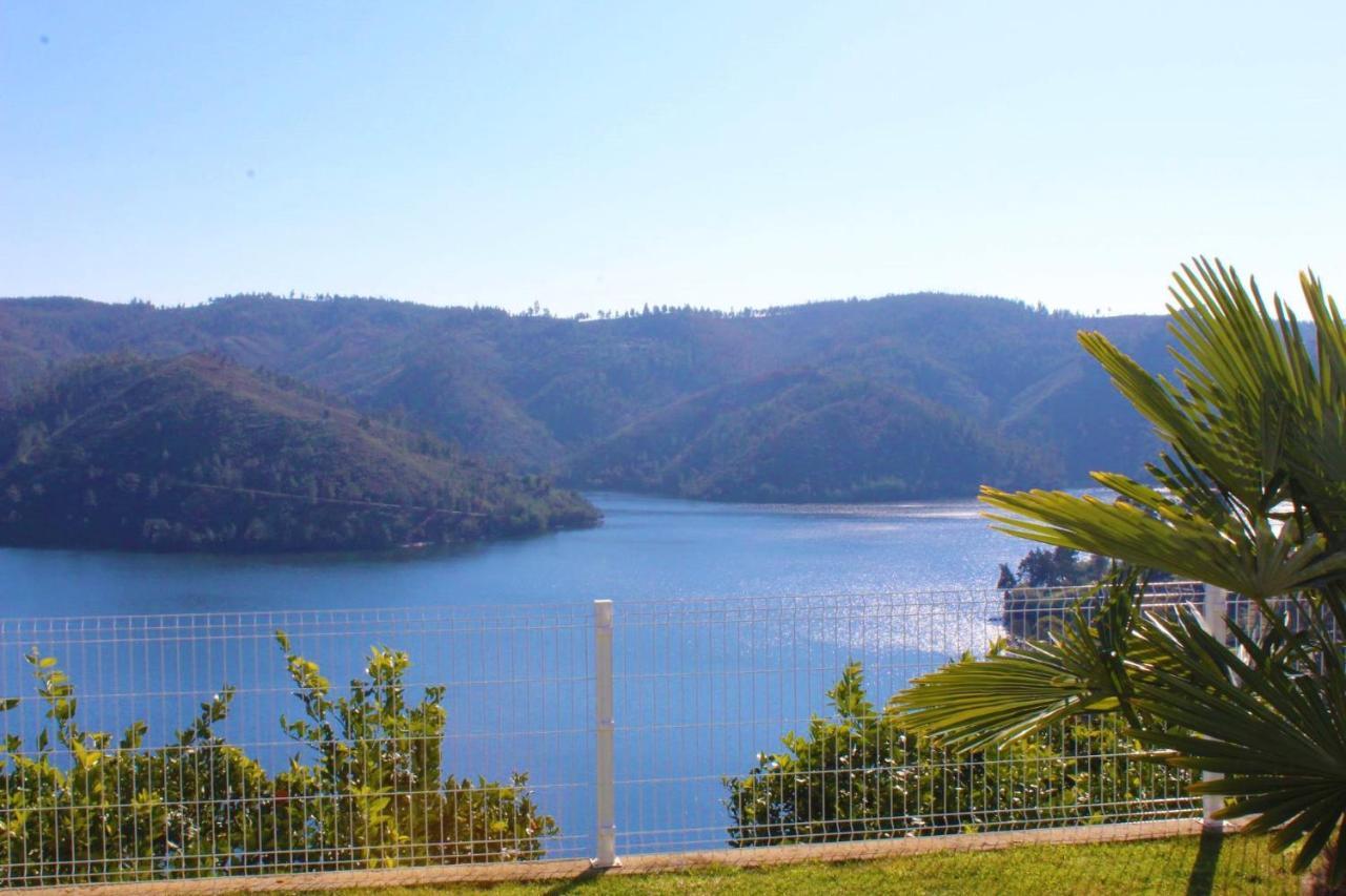 Lago Azul Villas Ferreira do Zezere Exterior photo